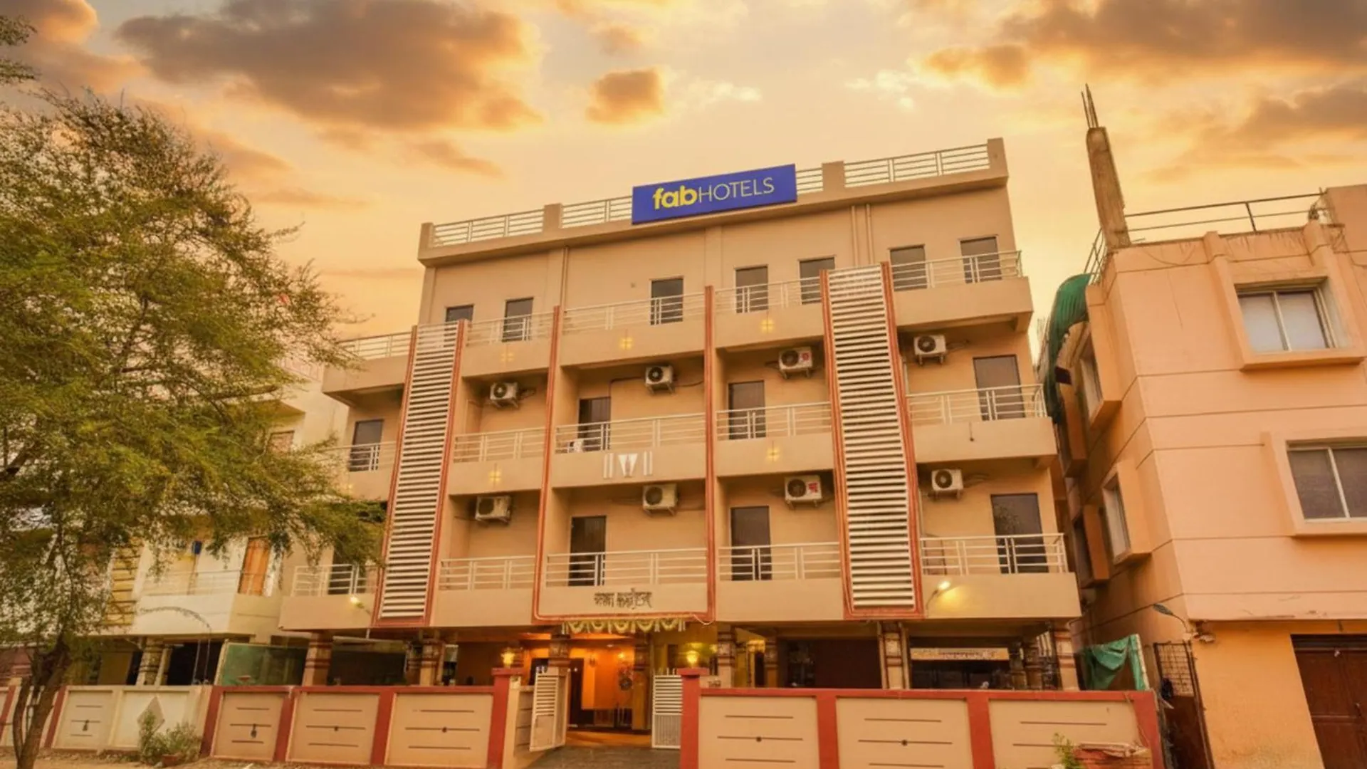 Staying in Kharadi: 7 Airport Hotels in Pune Compared
