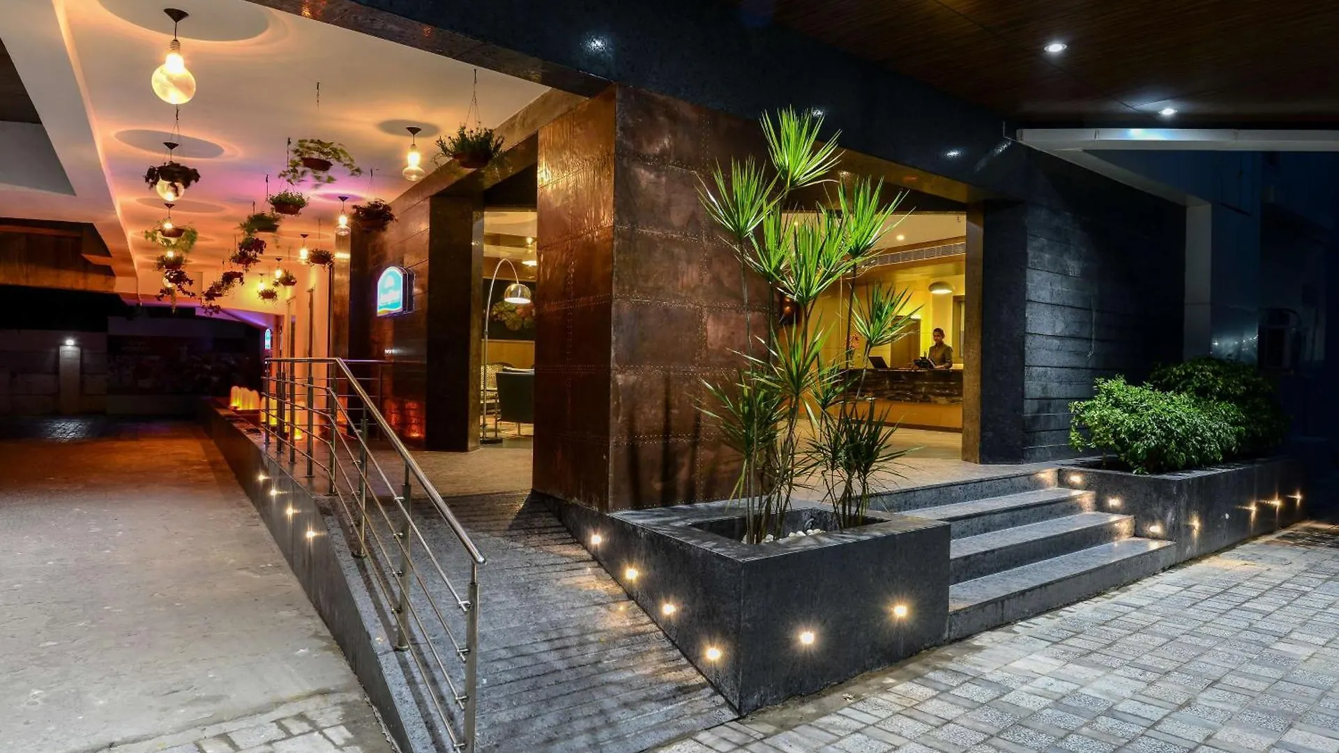 Where to Stay in New Town: 5 Best Family-Friendly Hotels