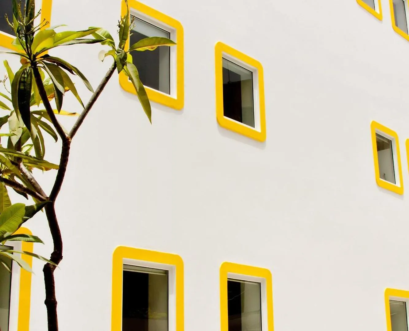 Staying In South Delhi: 4 Boutique Hotels Compared