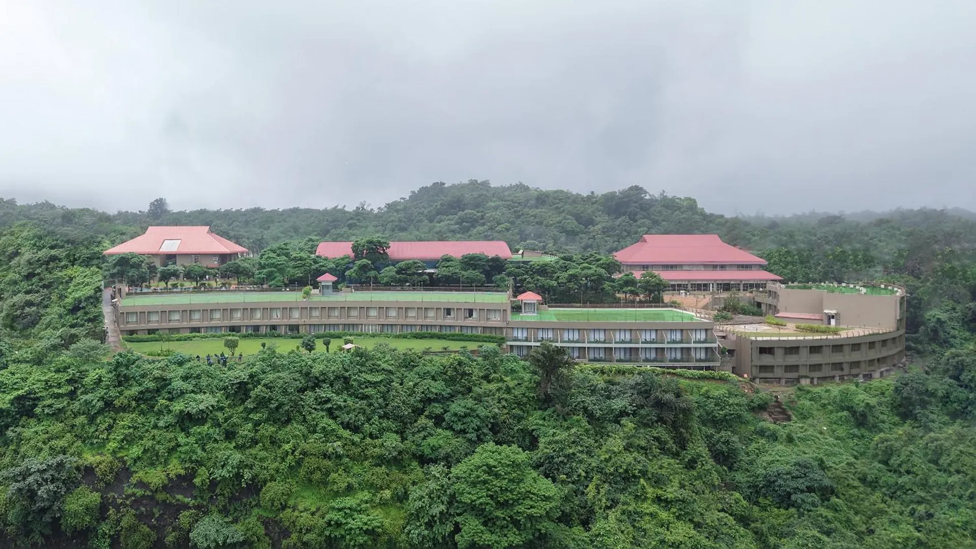 5 Resorts Near Kune Falls, Khandala That Stand Out