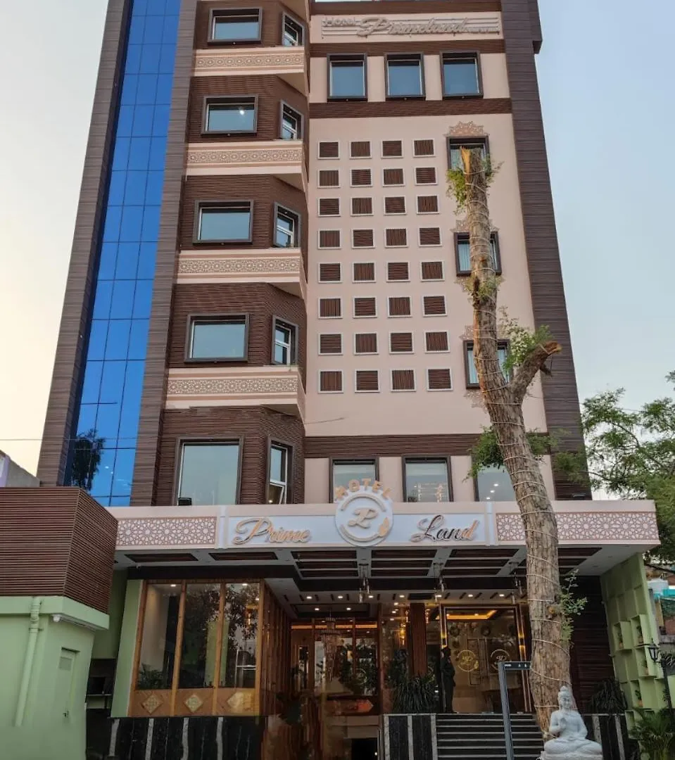 Staying Near Ramnagar Fort: 5 Three-Star Hotels Compared