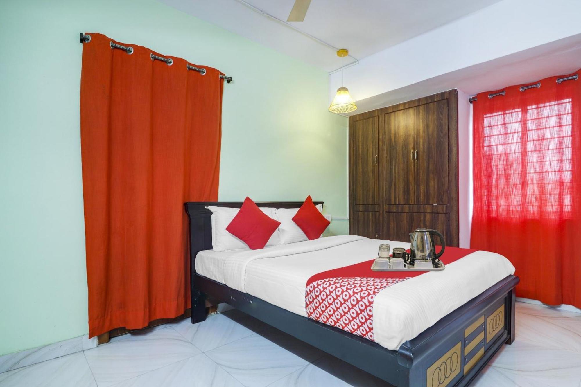 Staying Near NIPER Hyderabad: 6 OYO Hotels Compared