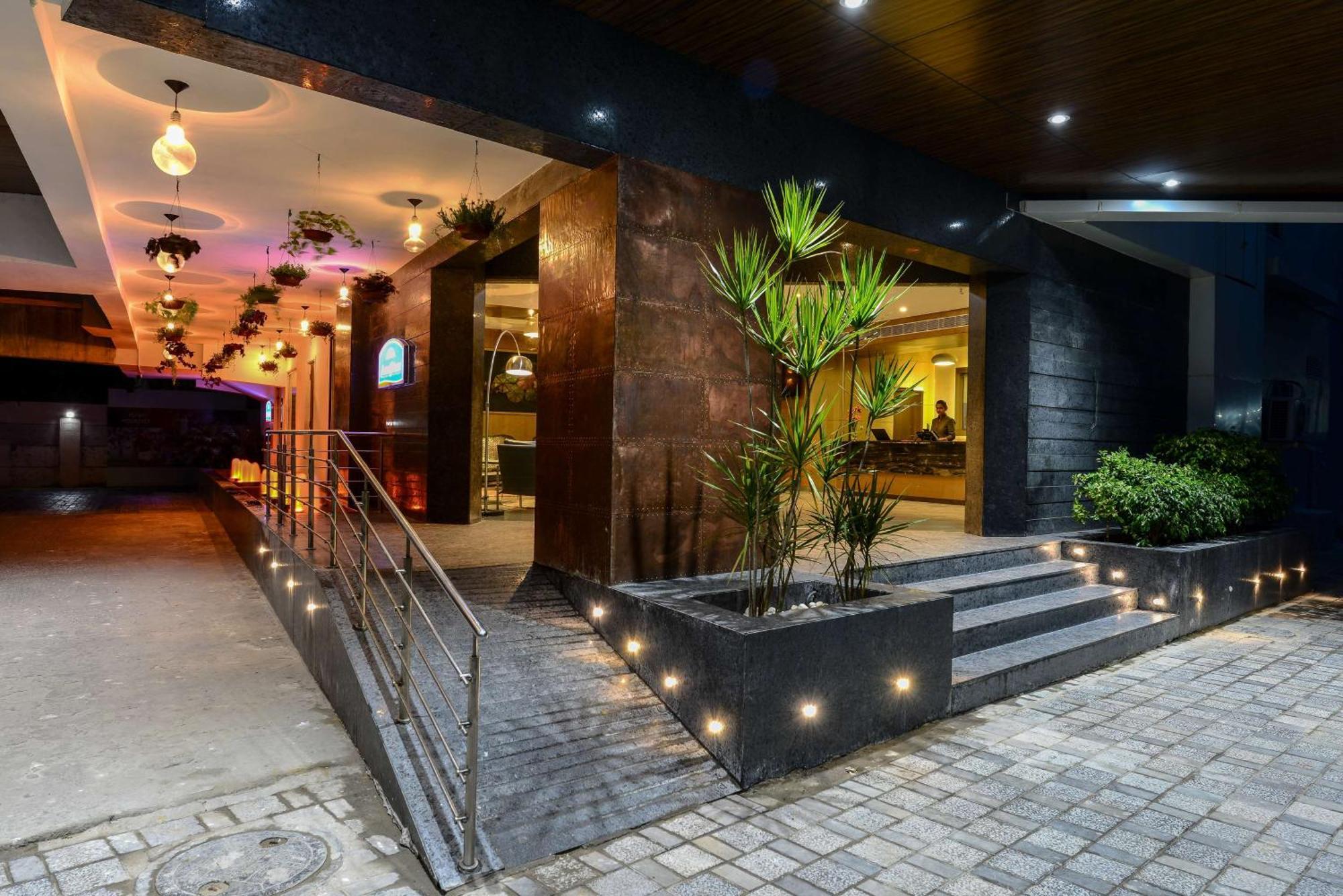 Where to Stay in New Town: 5 Best Family-Friendly Hotels