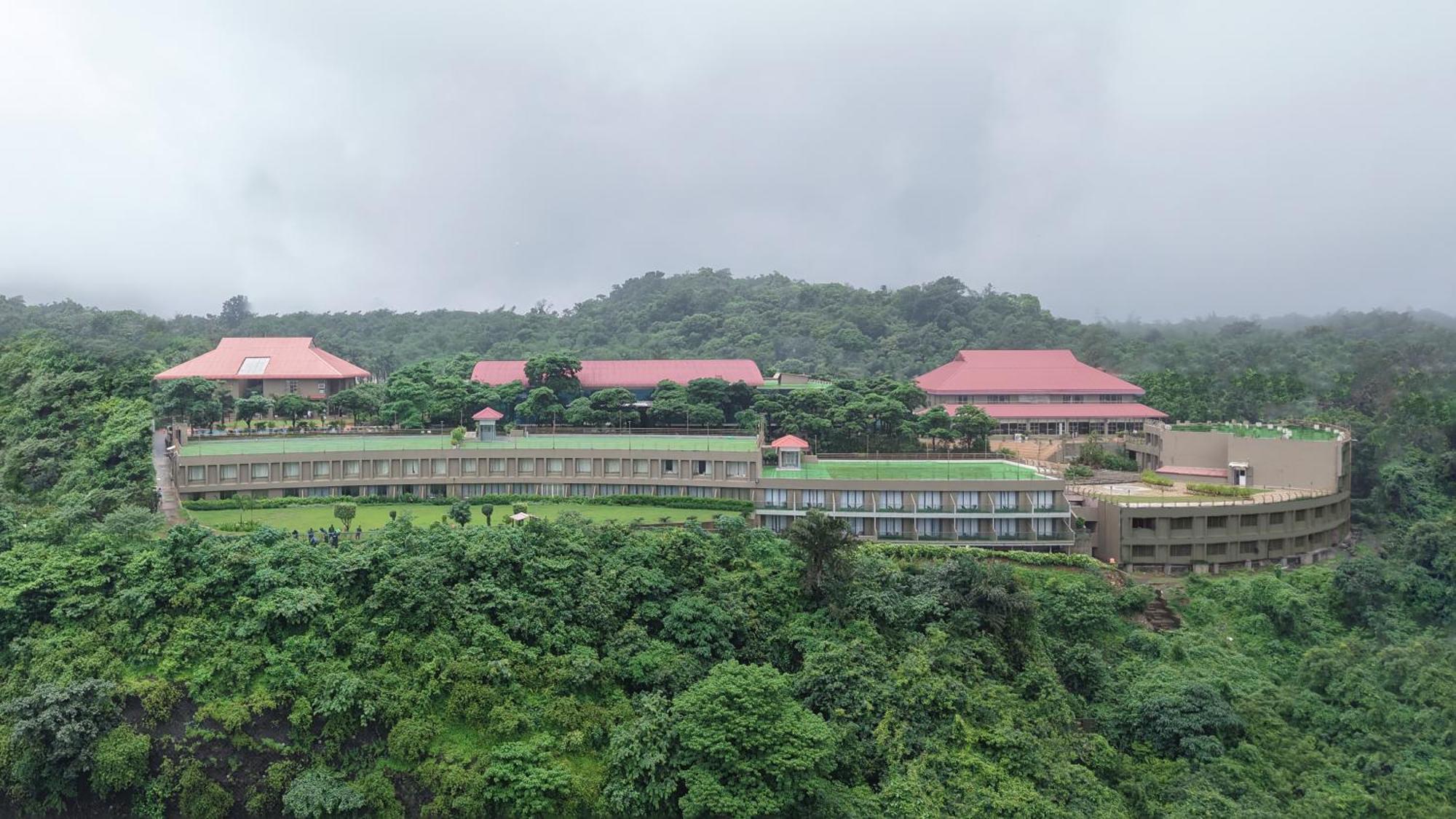5 Resorts Near Kune Falls, Khandala That Stand Out