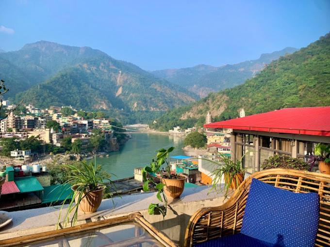 6 Budget Hotels in Rishikesh's Rafting Zone That Deliver